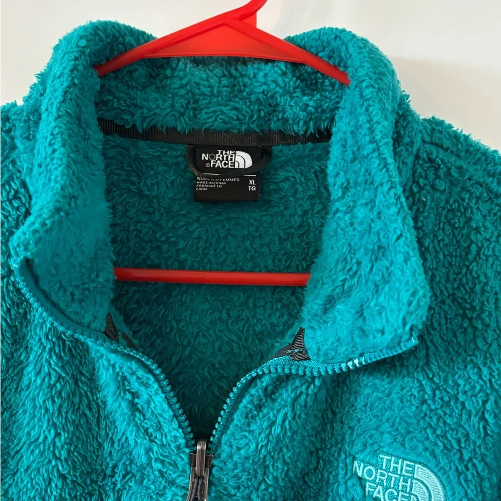 The North Face Turquoise Fleece Jacket - Picture 2 of 3
